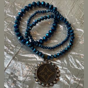 NWT! Boutique Royal Handcrafted Blue Stretch Bracelet! 🌸